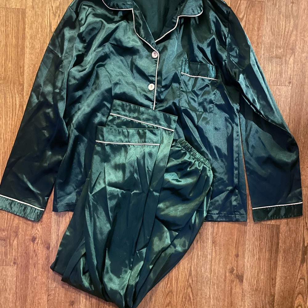 Satin Pajama Set in Deep Emerald Green
